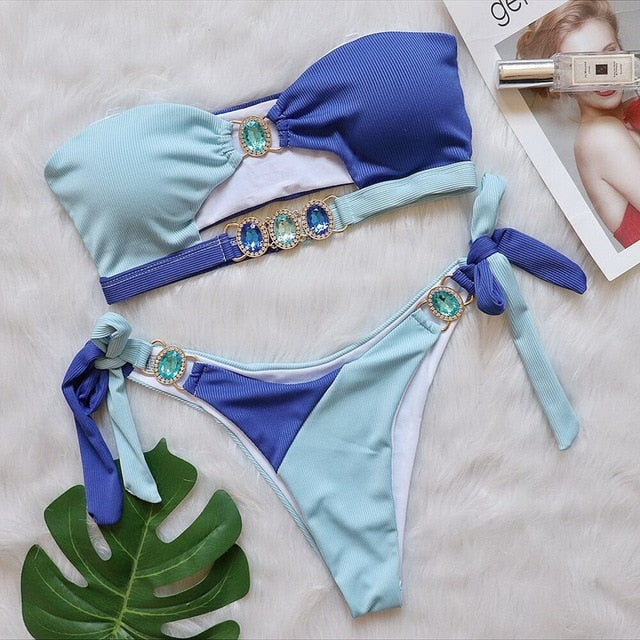 Get Ready for Summer with Para Praia's Stunning Rhinestone Bikini Set!