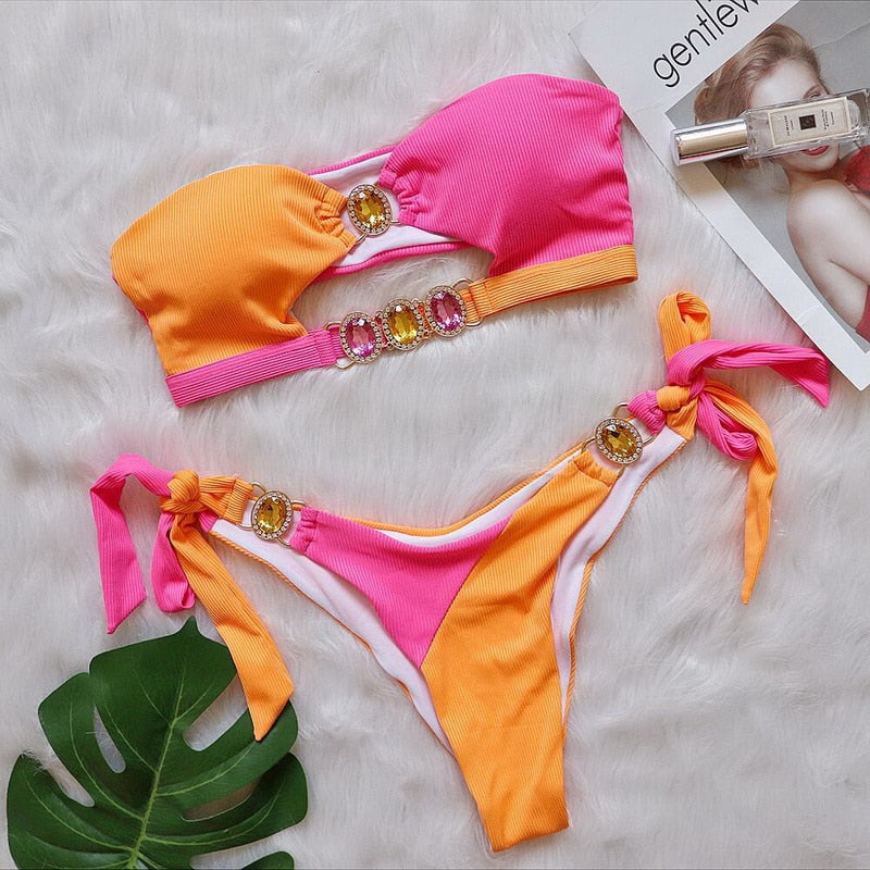 Get Ready for Summer with Para Praia's Stunning Rhinestone Bikini Set!